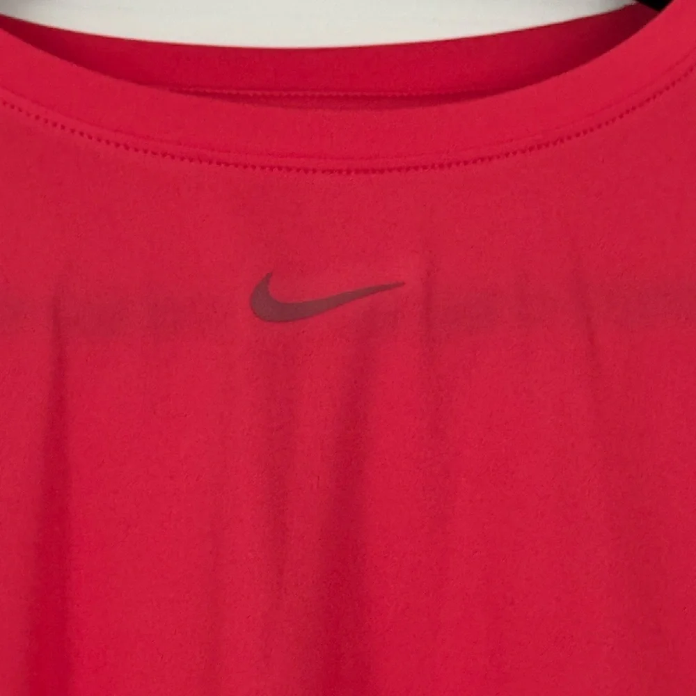 Nike Women's One Classic Dri-FIT Long Sleeve Shirt large Coral pink